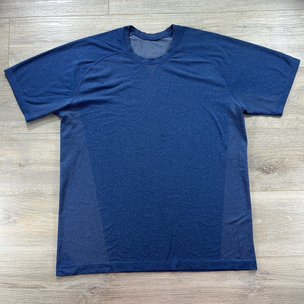 Lululemon Shirt Mens Large Blue Metal Vent Tech Short Sleeve Performance Running